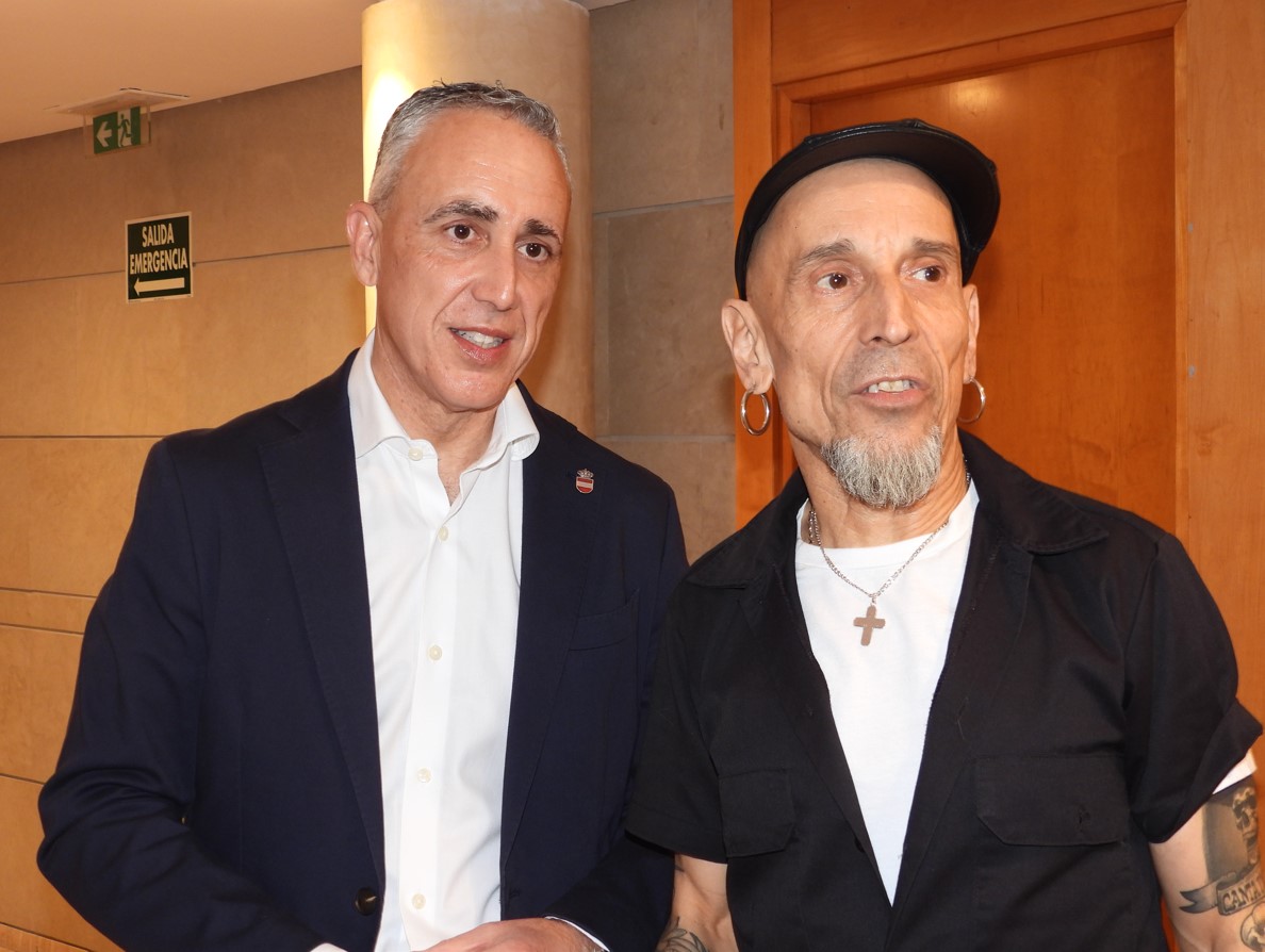Puertollano Revive el Corazón Desierto de Fito & Fitipaldis en el Lanzamiento de su Gira 'Aullidos Tour' 3