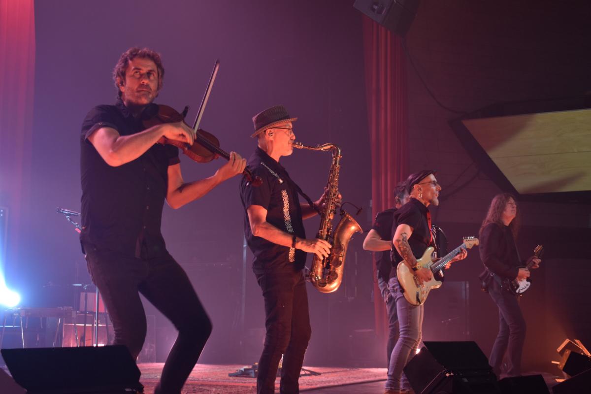 Puertollano Revive el Corazón Desierto de Fito & Fitipaldis en el Lanzamiento de su Gira 'Aullidos Tour' 12