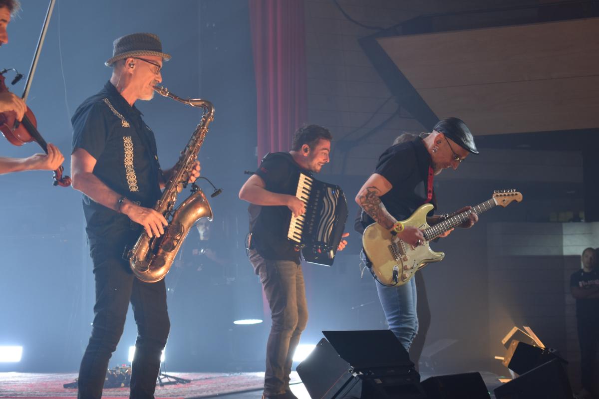 Puertollano Revive el Corazón Desierto de Fito & Fitipaldis en el Lanzamiento de su Gira 'Aullidos Tour' 10