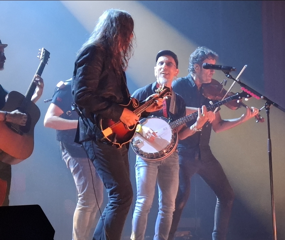 Puertollano Revive el Corazón Desierto de Fito & Fitipaldis en el Lanzamiento de su Gira 'Aullidos Tour' 20