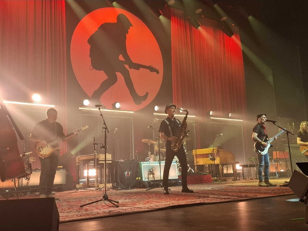 Puertollano Revive el Corazón Desierto de Fito & Fitipaldis en el Lanzamiento de su Gira 'Aullidos Tour' 22