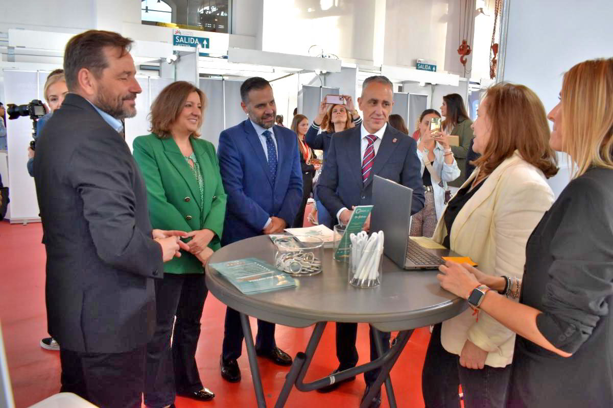 Miguel Ángel Ruiz: «No renuncies a tu futuro» en la Feria de FP Dual 16