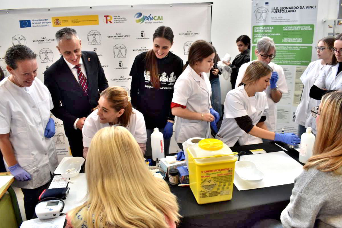 Miguel Ángel Ruiz: «No renuncies a tu futuro» en la Feria de FP Dual 13