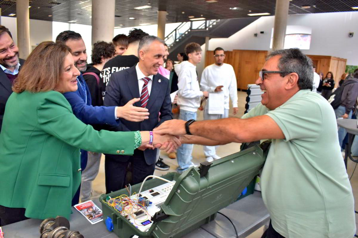 Miguel Ángel Ruiz: «No renuncies a tu futuro» en la Feria de FP Dual 27