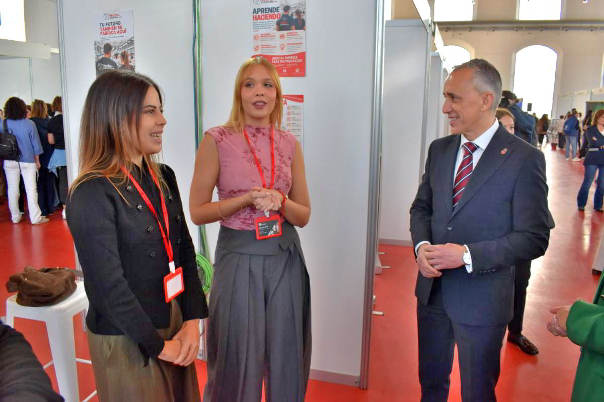 Miguel Ángel Ruiz: «No renuncies a tu futuro» en la Feria de FP Dual 33