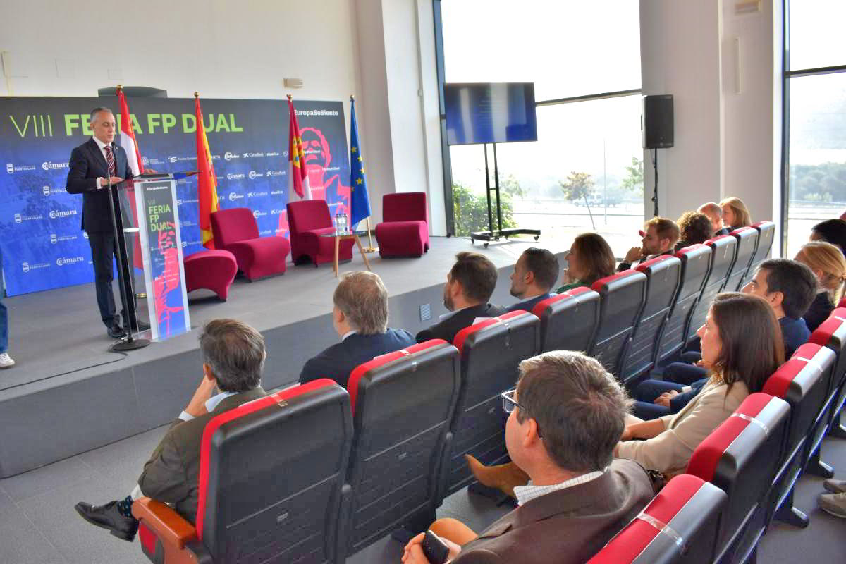 Miguel Ángel Ruiz: «No renuncies a tu futuro» en la Feria de FP Dual 38