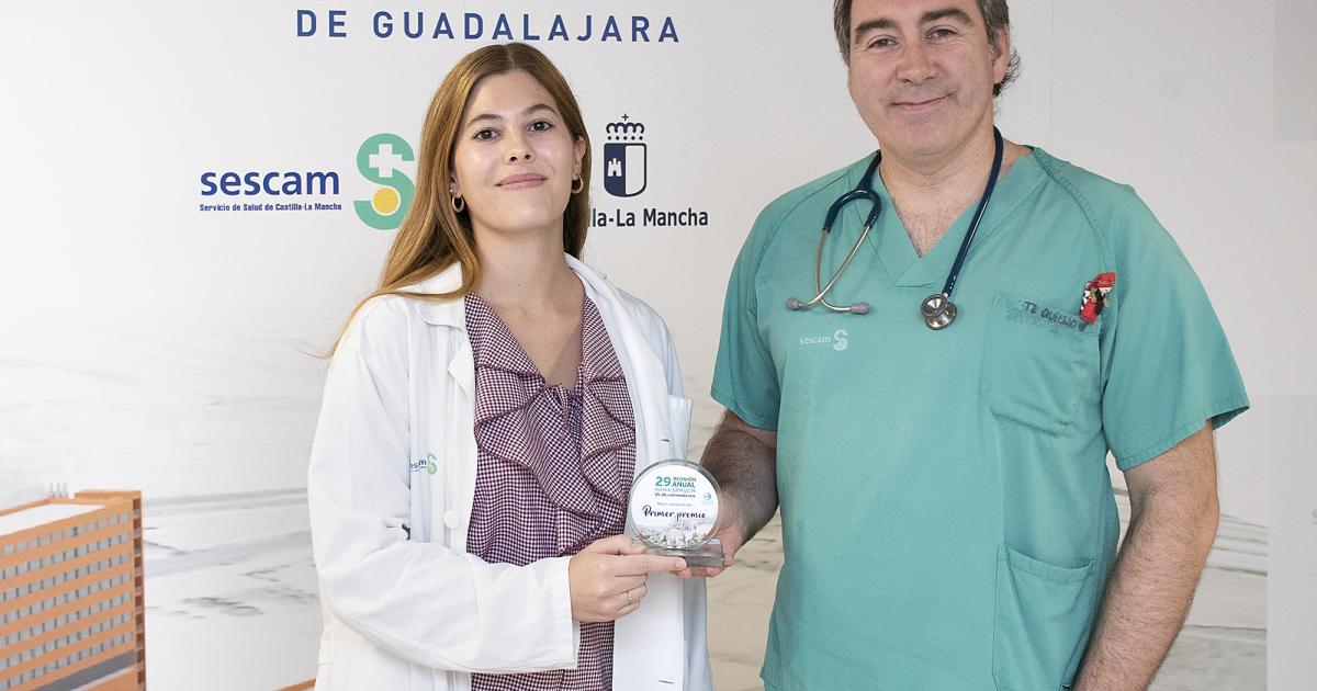 Gonzalo Galicia recoge el premio a la Mejor Comunicación en la Reunión Anual de la Sociedad de Pediatría de Madrid y Castilla-La Mancha