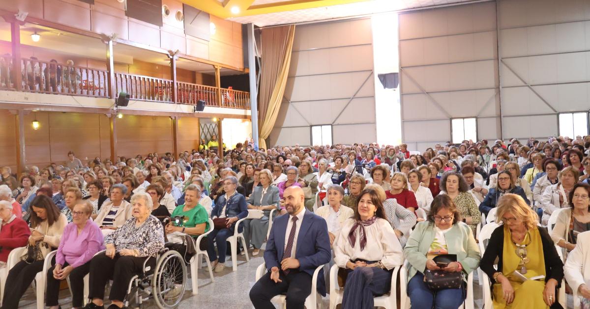 Blanca Fernández interviene en el acto del Día de las Amas de Casa en Argamasilla de Calatrava