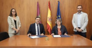 Firma del convenio entre el Gobierno de Castilla-La Mancha y la Oficina Espanola de Patentes y Marcas