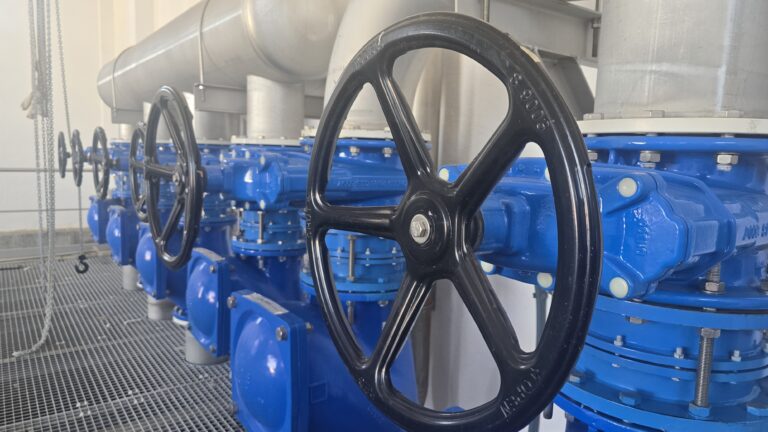 Tubería de la red de abastecimiento de agua potable en Fuentelviejo, Guadalajara