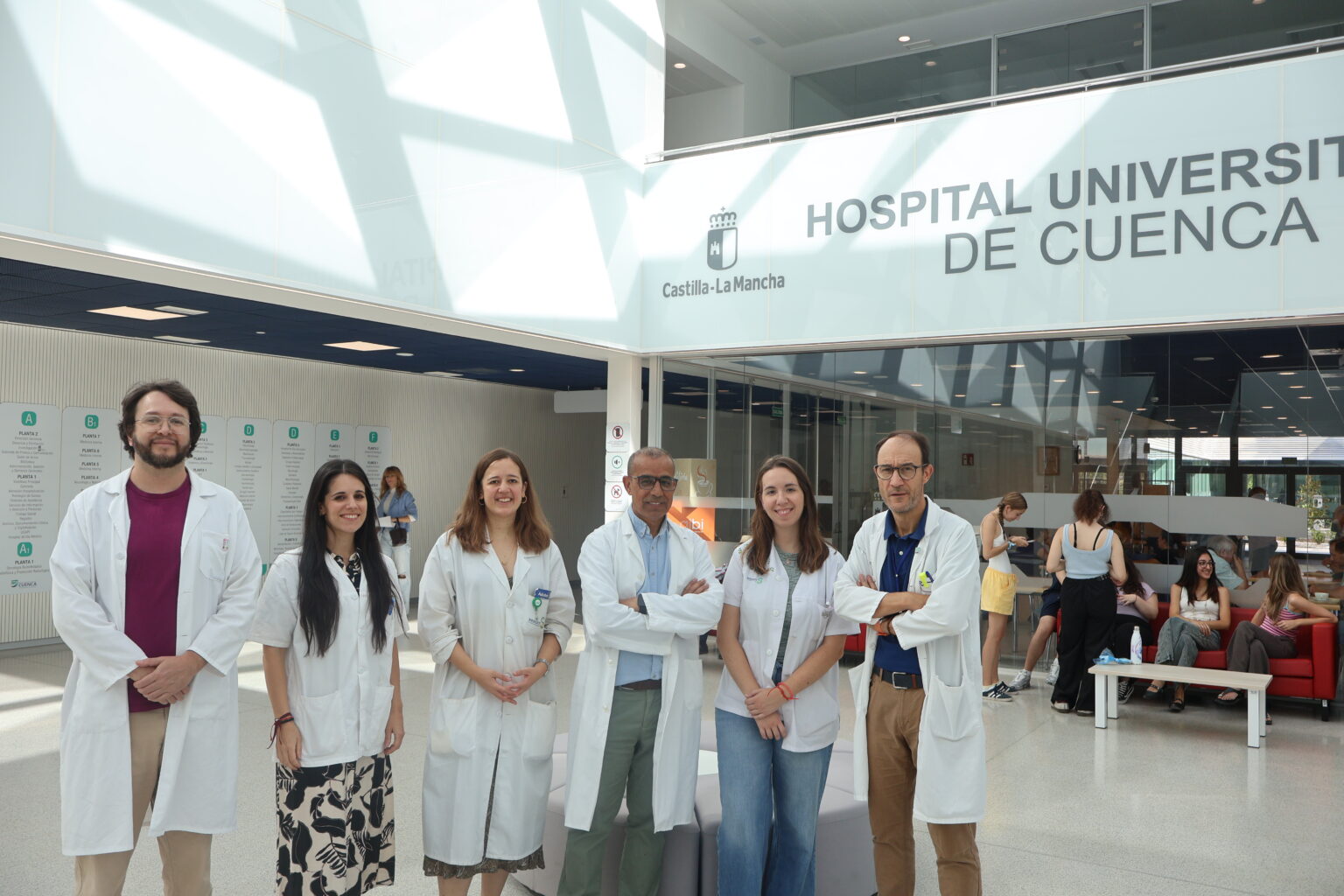 Profesional sanitaria en la Unidad de Atención a Personas Trans de Cuenca