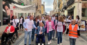Participantes en la V Marcha de ADEMGU por la esclerosis múltiple en Guadalajara