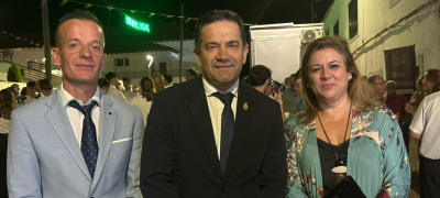 Valverde reafirma el compromiso de la Diputación con los pequeños municipios en el inicio de las fiestas de Almadenejos